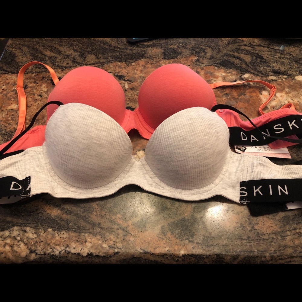 Bra set ! Brand new tags on!